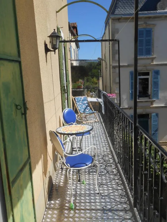 Hébergement de vacances Maison de village spacieuse et agréable Saint-Georges-de-Luzençon