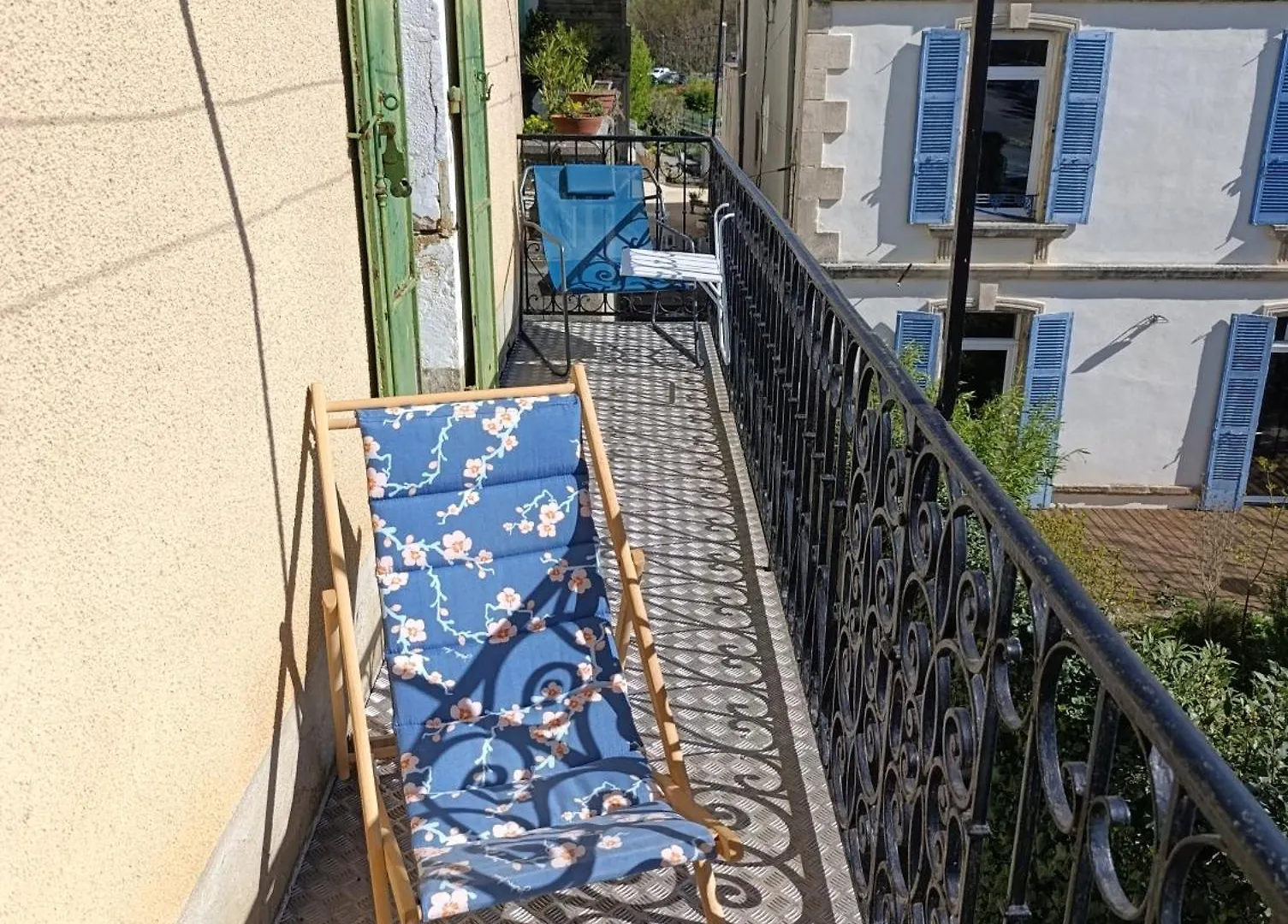Maison de village spacieuse et agréable Saint-Georges-de-Luzençon