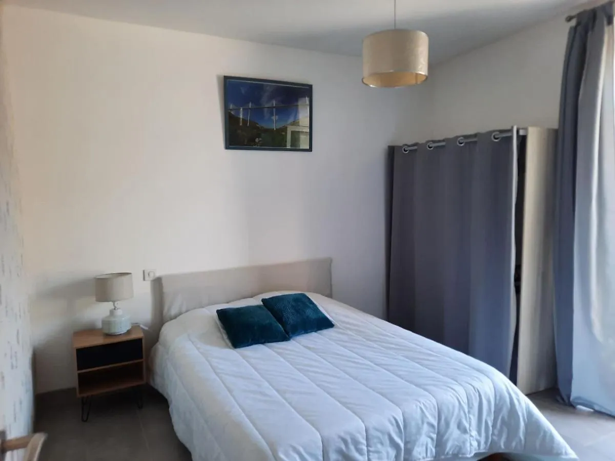 Holiday home Maison Spacieuse Et Agreable Saint-Georges-de-Luzencon France
