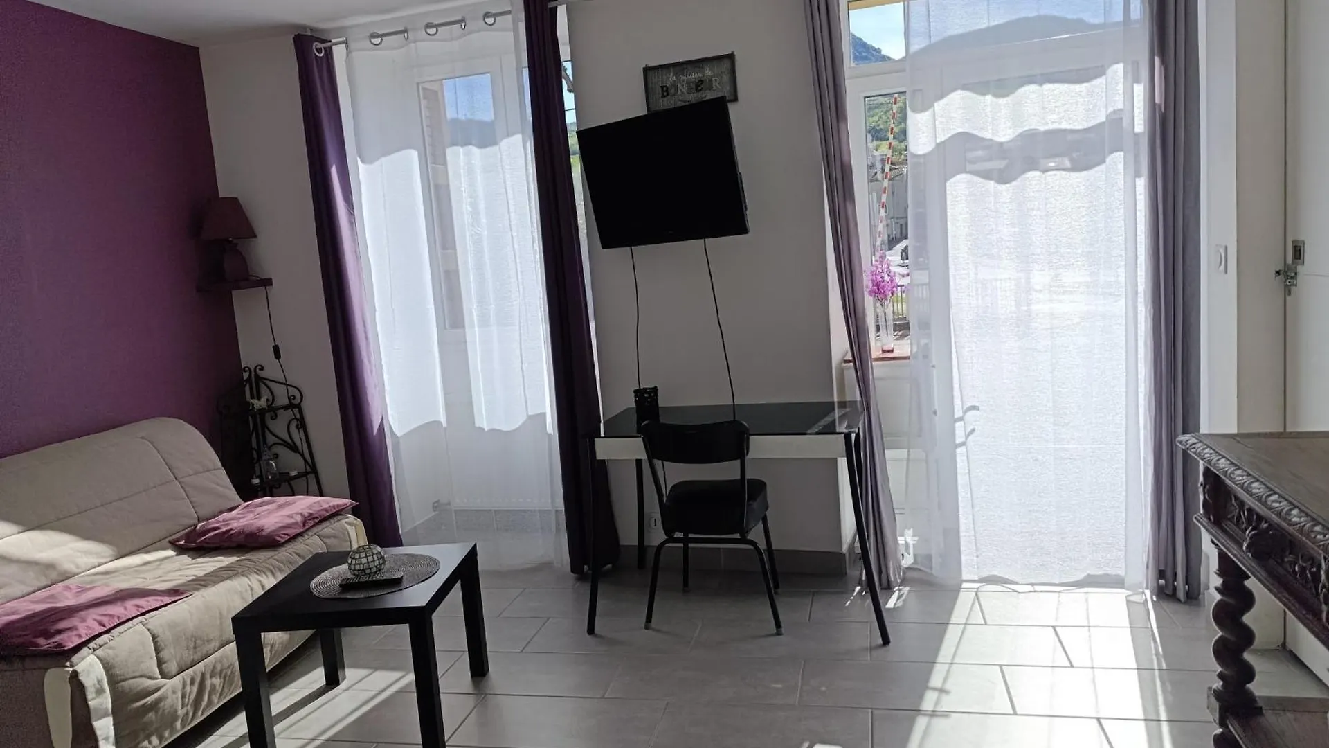 Holiday home Maison Spacieuse Et Agreable Saint-Georges-de-Luzencon France